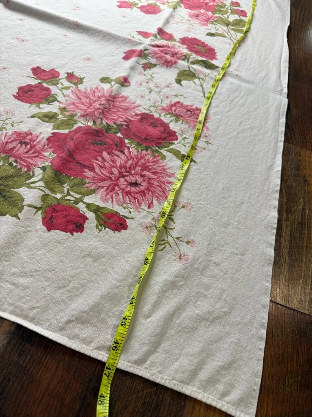 Vintage Floral Tablecloth Pink Roses Chrysanthemums